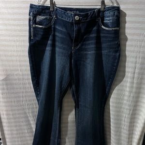 Like new Maurice’s size 18 bootcut jeans.